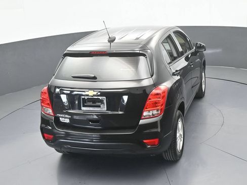 Used 2022 Chevrolet Trax LS AWD/4WD image 43