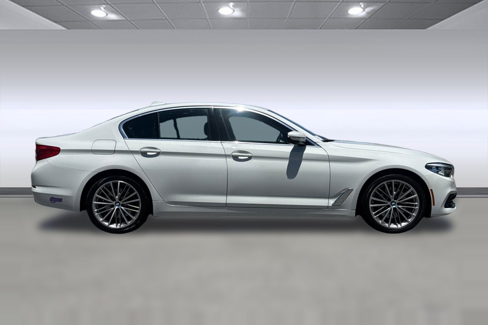 Used 2019 BMW 530e w/ Convenience Package RWD image 7