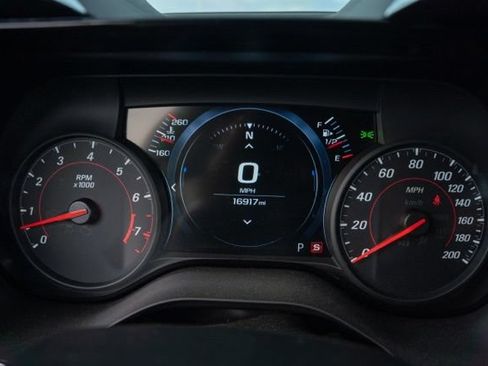 Used 2022 Chevrolet Camaro ZL1 RWD image 18