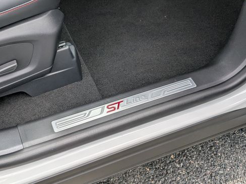 New 2025 Ford Explorer ST-Line w/ Premium Package image 7