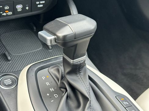 Used 2025 Kia K4 GT-Line Turbo image 32