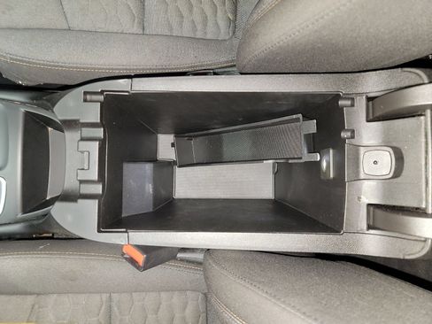 Used 2019 Chevrolet Equinox LT w/ Driver Convenience Package FWD image 28