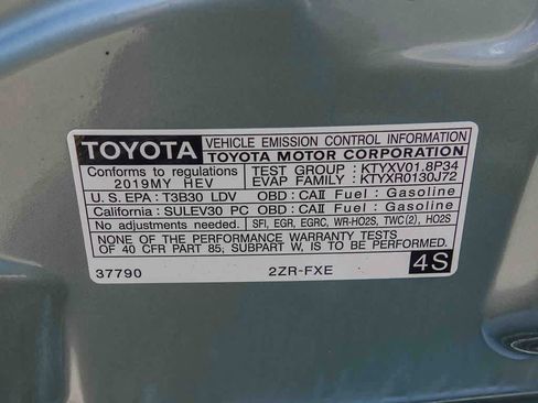 Used 2019 Toyota Prius LE image 25
