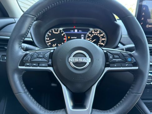 Used 2024 Nissan Altima 2.5 SL FWD image 22
