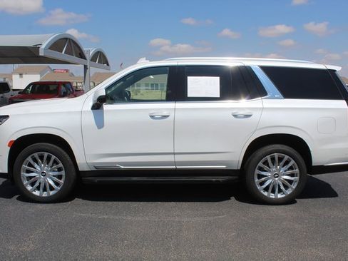 Used 2024 Cadillac Escalade Premium Luxury image 10