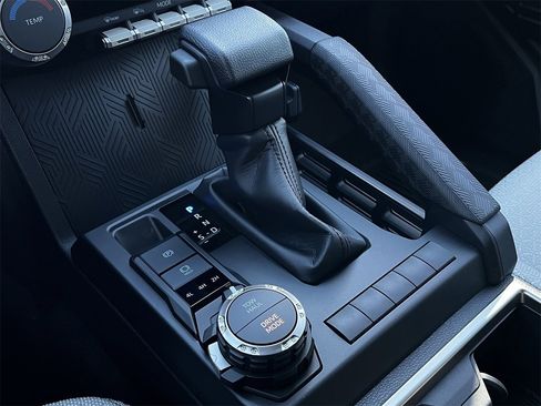 New 2026 Toyota 4Runner SR5 image 17