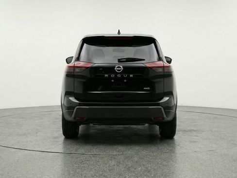 Used 2025 Nissan Rogue SV image 7