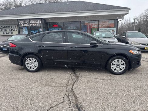 Used 2019 Ford Fusion S image 13