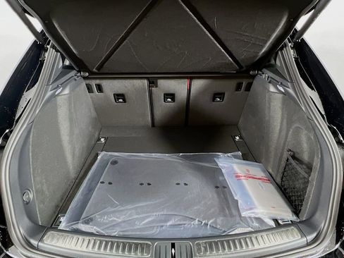 New 2026 Porsche Macan S image 28