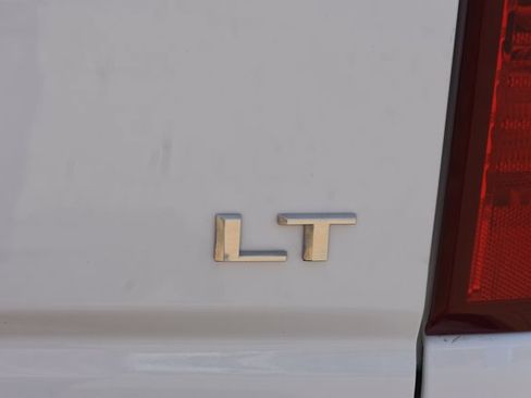 Used 2024 Chevrolet Silverado 2500 LT AWD/4WD image 8