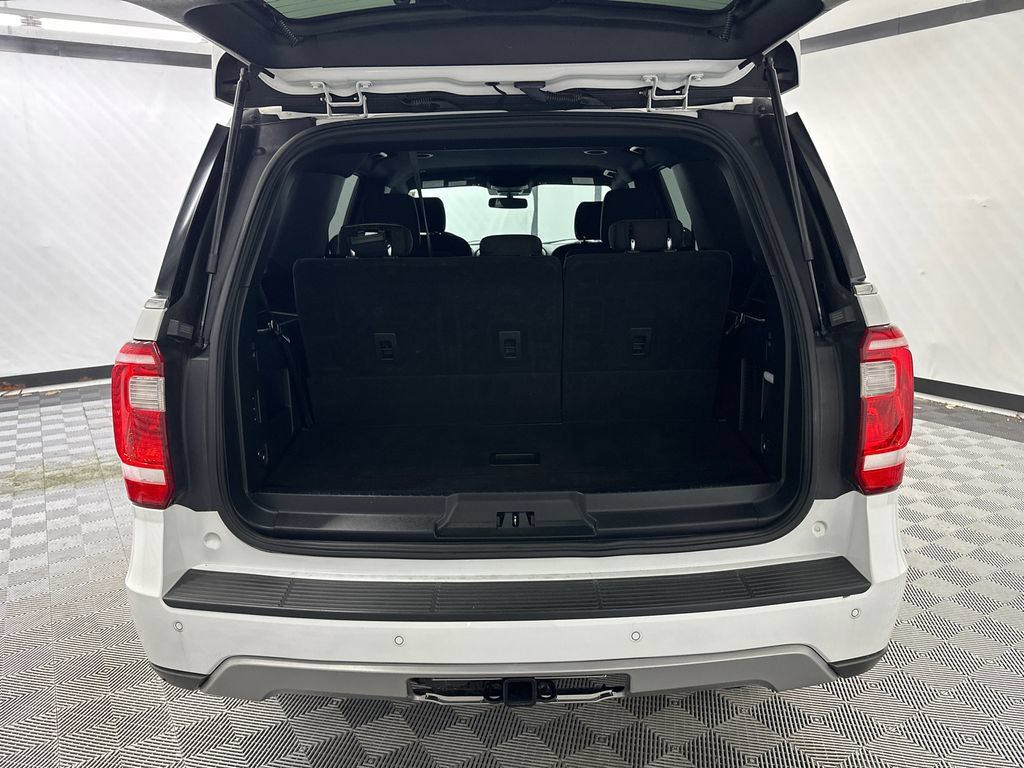 Used 2020 Ford Expedition XLT AWD/4WD image 19
