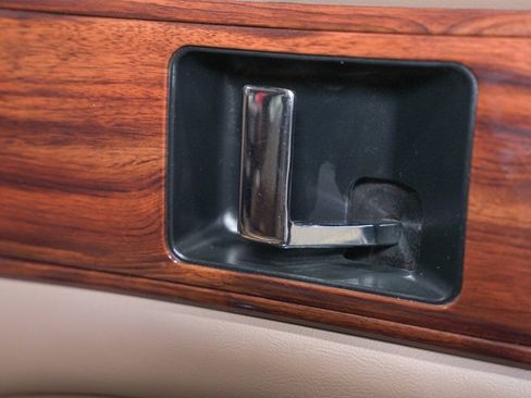 Used 1996 Chevrolet Impala SS RWD image 37