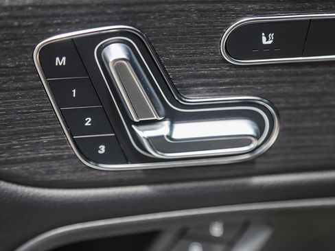 Used 2026 Mercedes-Benz GLB 250 image 20