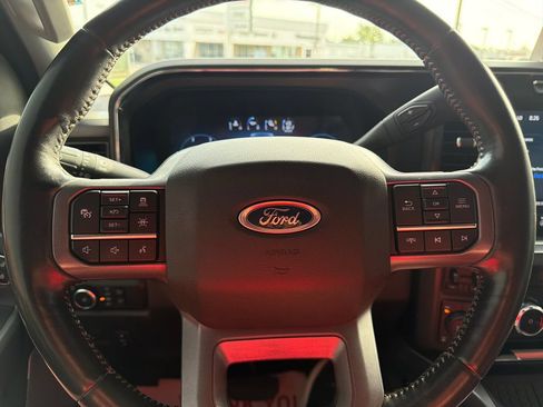 Used 2023 Ford F250 Lariat w/ Lariat Ultimate Package AWD/4WD image 28