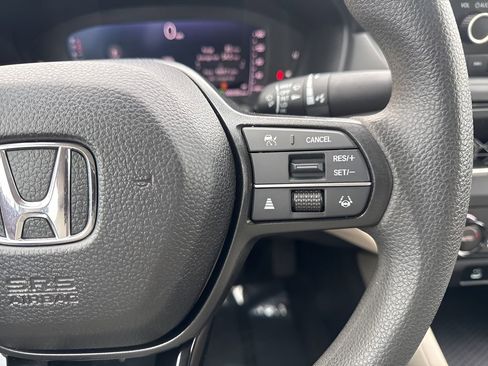Used 2025 Honda Accord SE image 16