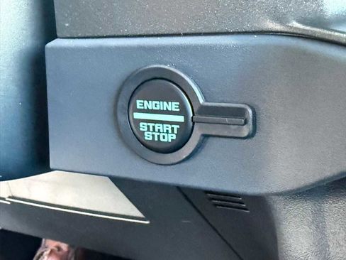 New 2025 Ford Bronco Badlands w/ Sasquatch Package image 16