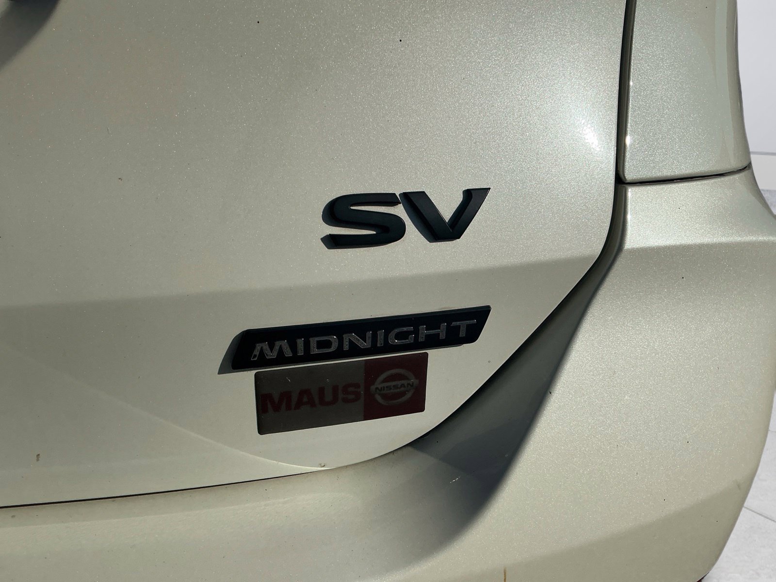Used 2018 Nissan Rogue SV w/ Premium Package FWD image 17