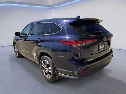Used 2021 Toyota Highlander XLE
