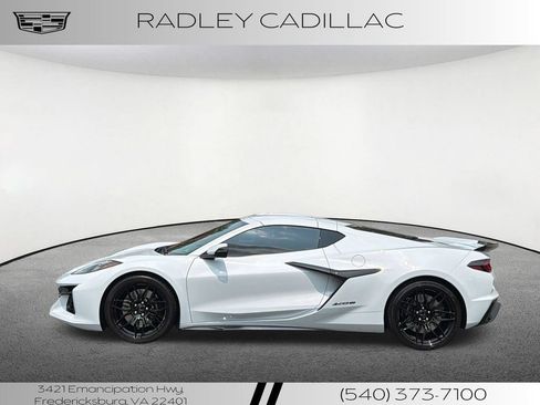 Used 2023 Chevrolet Corvette Z06 RWD image 17