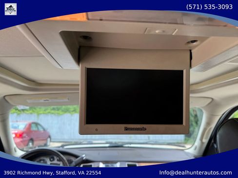 Used 2011 Cadillac Escalade ESV Platinum AWD/4WD image 20