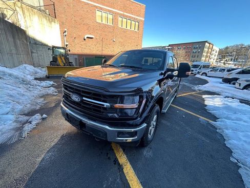 Used 2025 Ford F150 XLT w/ Equipment Group 302A MID image 3