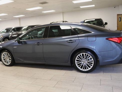 Used 2021 Toyota Avalon Limited w/ Advanced Safety Package FWD image 13