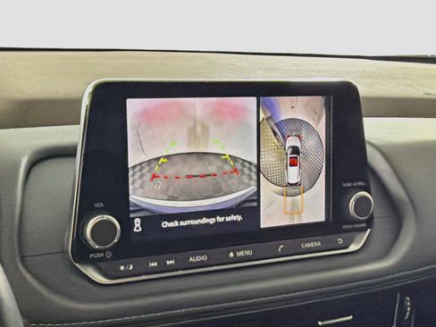 Used 2023 Nissan Rogue SL FWD image 22