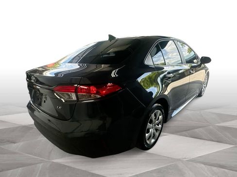 Used 2025 Toyota Corolla LE FWD image 8