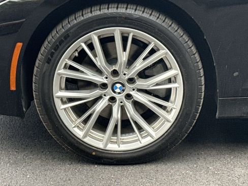 Used 2023 BMW 330i xDrive Sedan w/ Premium Package AWD/4WD image 18