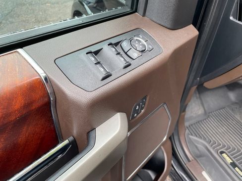 Used 2018 Ford F150 King Ranch w/ Equipment Group 601A Luxury AWD/4WD image 13