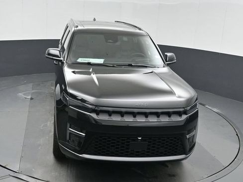 New 2026 Jeep Grand Wagoneer Limited AWD/4WD image 39