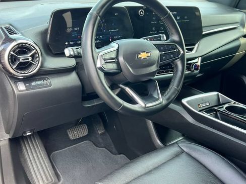 Used 2025 Chevrolet Equinox LT w/ Convenience Package II AWD/4WD image 16