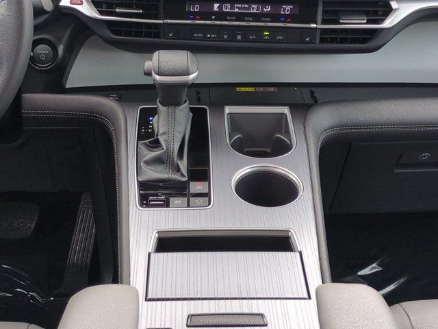 Used 2025 Toyota Sienna XLE w/ XLE Plus Package FWD image 18