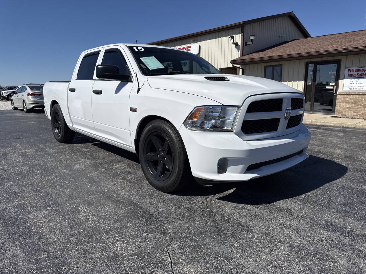 Used 2015 RAM 1500 Express AWD/4WD image 1