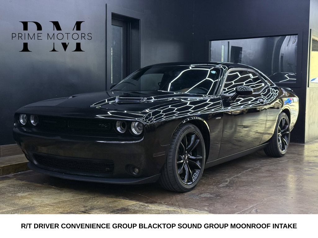 Used 2018 Dodge Challenger R/T w/ Driver Convenience Group RWD image 1