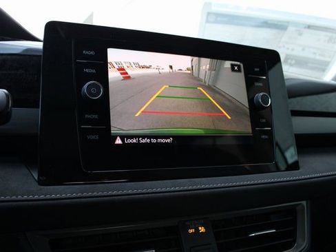 New 2025 Volkswagen Taos SE AWD/4WD image 3