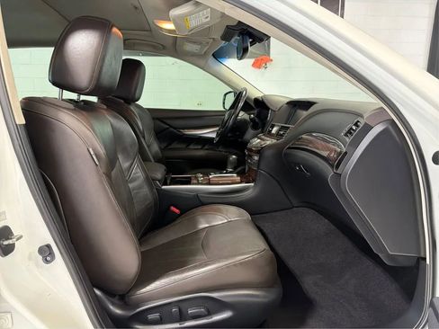 Used 2016 INFINITI Q70 L 3.7 image 14