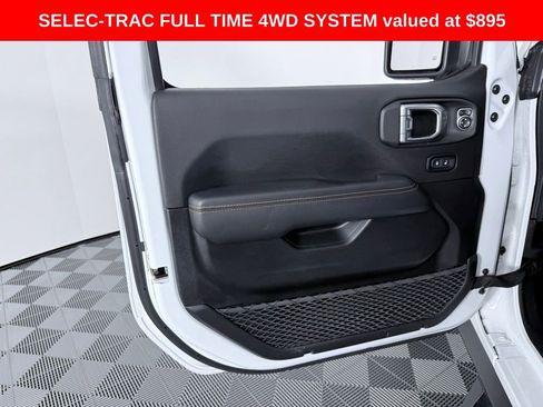 Used 2023 Jeep Gladiator Mojave w/ LED Lighting Group image 9