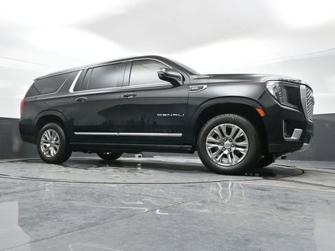 Used 2021 GMC Yukon XL Denali w/ Advanced Technology Package image 49