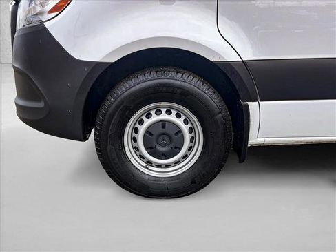 Used 2024 Mercedes-Benz Sprinter 2500 image 24