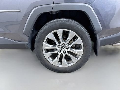 Used 2023 Toyota RAV4 XLE Premium FWD image 31