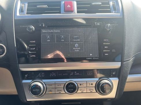 Used 2016 Subaru Outback 2.5i Limited image 21