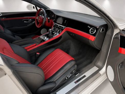 Used 2021 Bentley Continental GT AWD/4WD image 18