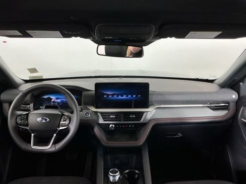 Used 2026 Ford Explorer ST-Line w/ ST-Line Street Pack AWD/4WD image 28