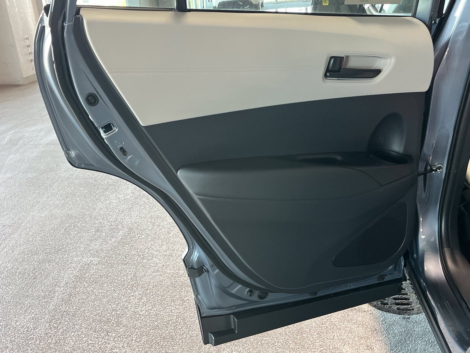 New 2026 Toyota Corolla Cross LE w/ Moonroof Package AWD/4WD image 34