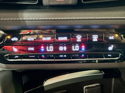 Used 2023 Buick Envision Preferred w/ Sport Touring Package AWD/4WD image 13