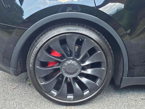 Used 2022 Tesla Model Y Performance AWD/4WD image 15