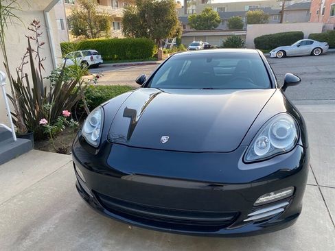 Used 2011 Porsche Panamera 4 AWD/4WD image 4