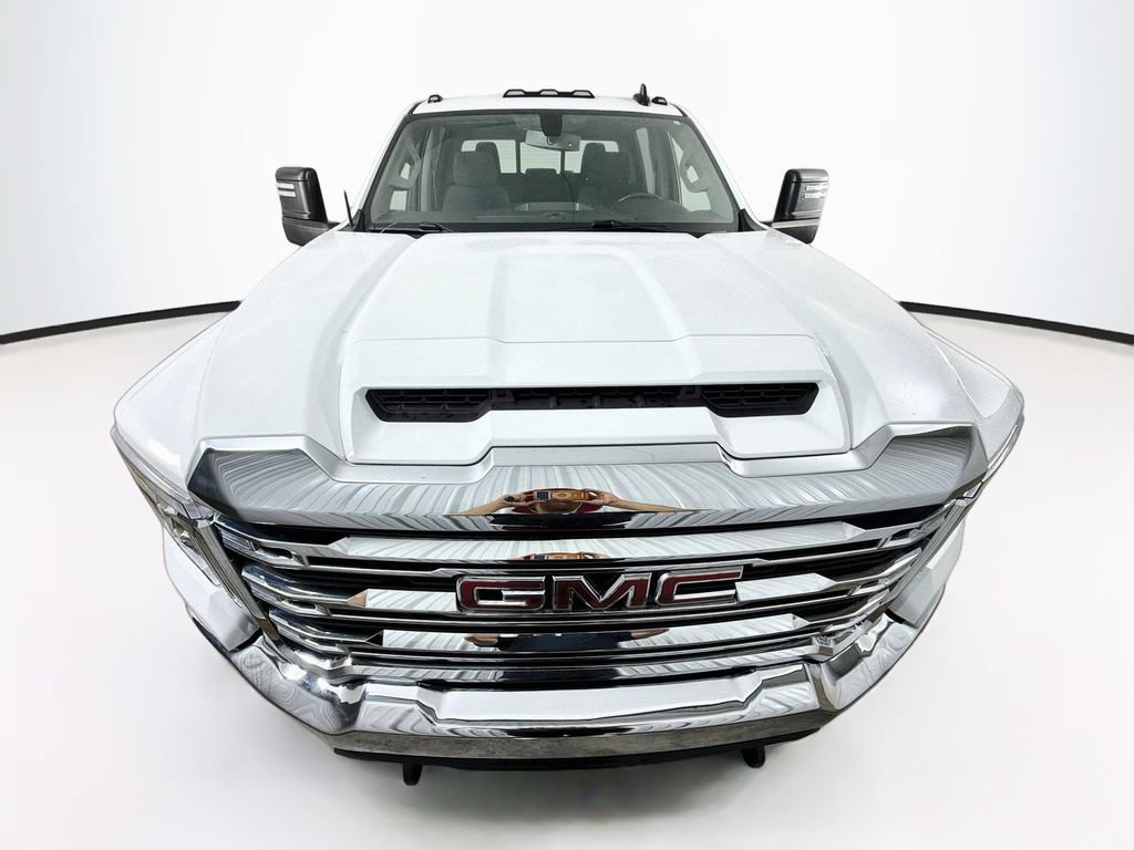 Used 2022 GMC Sierra 3500 SLE w/ SLE Convenience Package AWD/4WD image 2