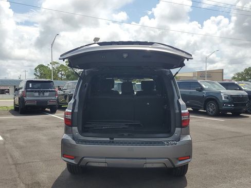 Used 2022 Nissan Armada Platinum RWD image 13